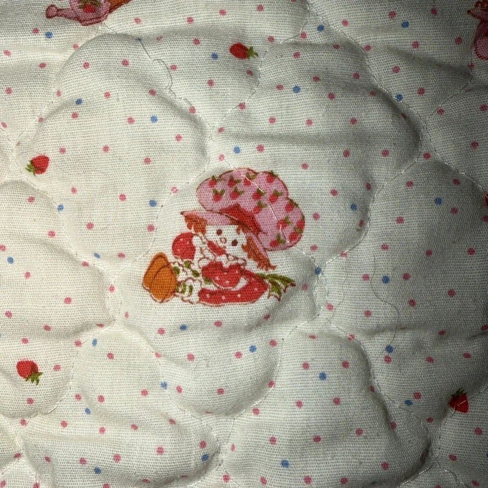 VTG 80s Strawberry Shortcake Twin Bed Topper 80x56